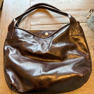 BNNU R&T large Tyler in mahogany with amazing liner . Gorgeous bag brand new